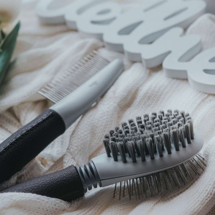 Ápolófésű Spa hosszú és rövid fogakkal, nagy barna/szürke