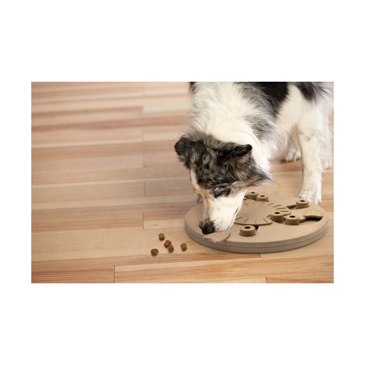 Dog Worker Tan Interactive Treat Puzzle Kutyajáték Dog Worker Tan Interactive Treat Puzzle Kutyajáték