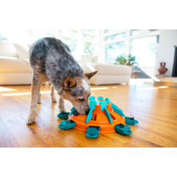 Nina Ottosson TOWER of TREATS kutyajáték